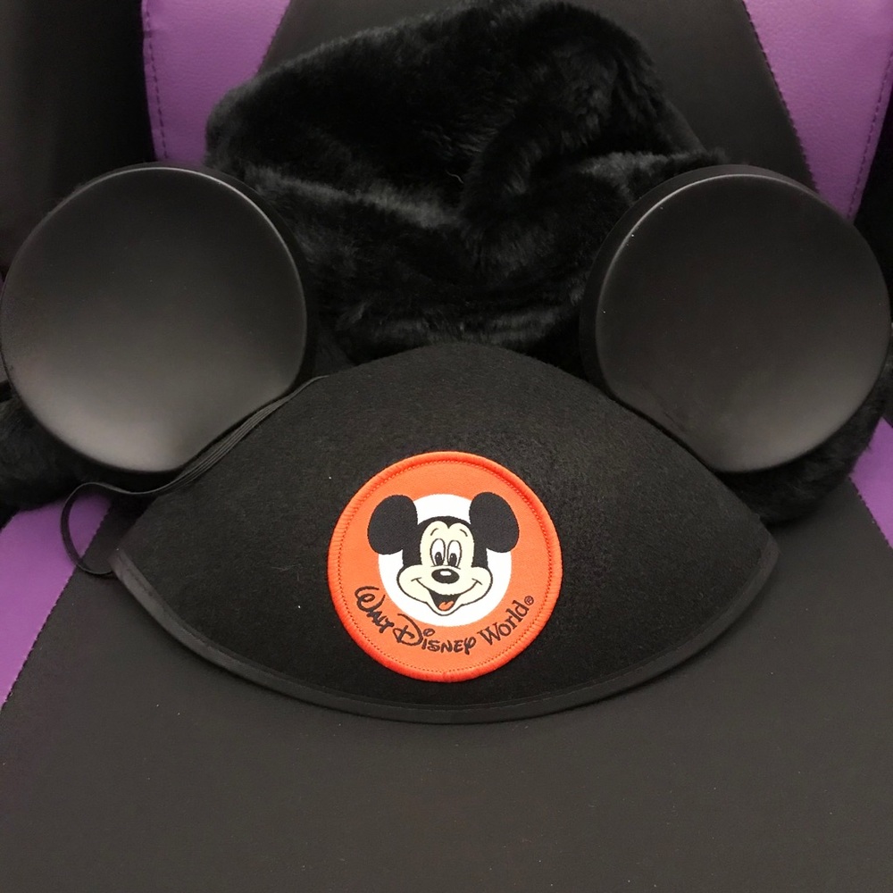 Disney Classic Mickey Mouse Ears